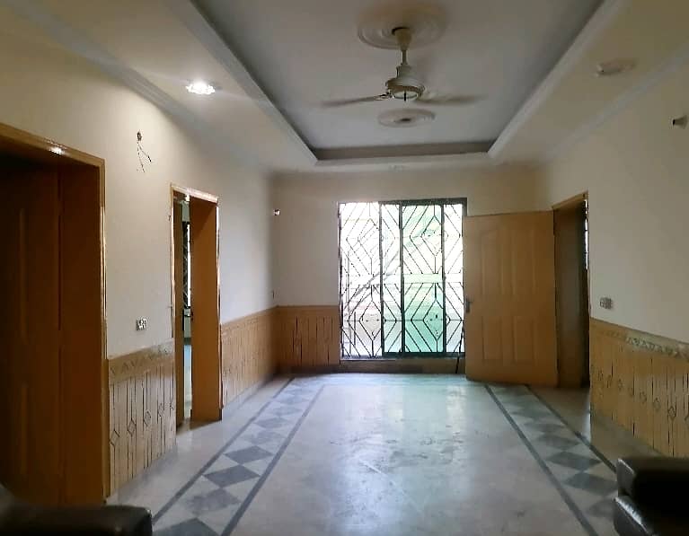 Upper Portion For rent In Beautiful Johar Town 0