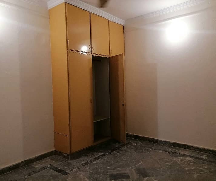 Upper Portion For rent In Beautiful Johar Town 2