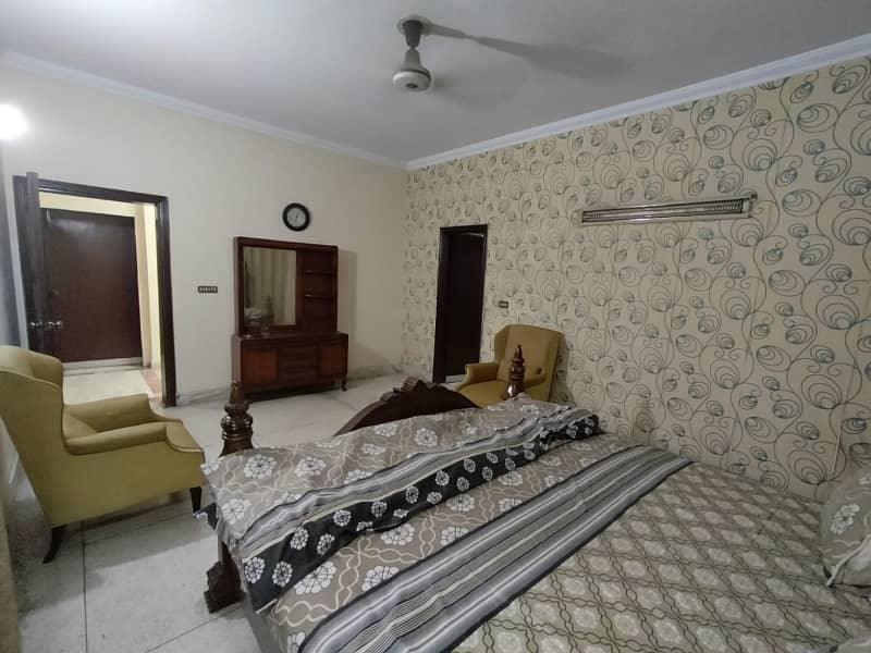 10 Marla corner House For Sale In umer Block Allama Iqbal town 5