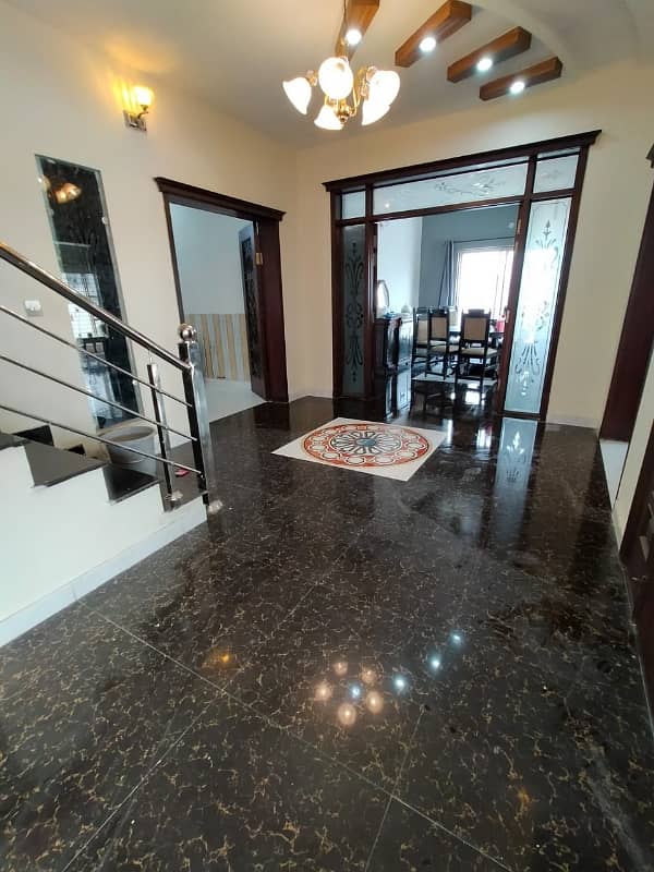 10 Marla Corner House For Sale In Allama Iqbal Town 2