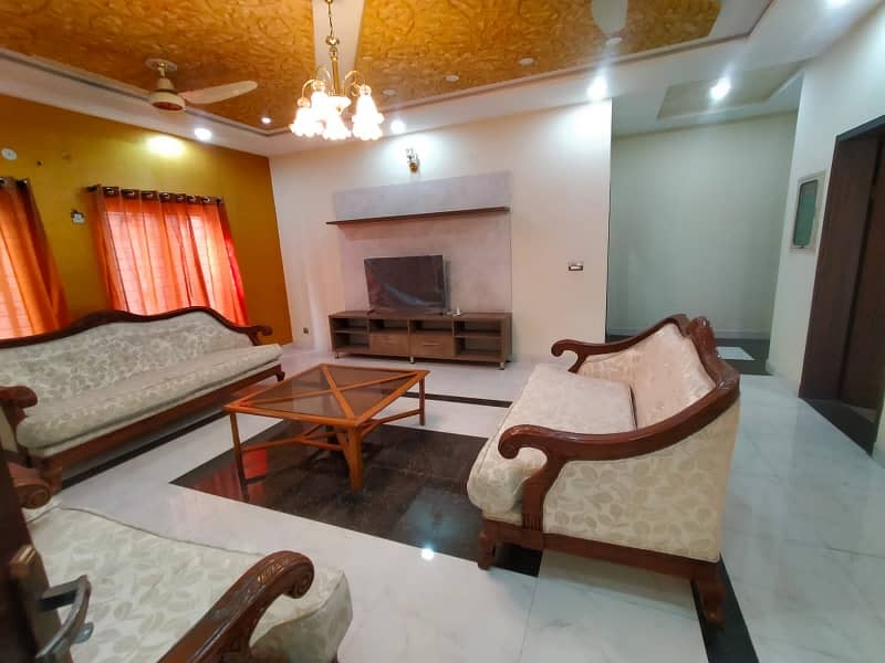 10 Marla Corner House For Sale In Allama Iqbal Town 6