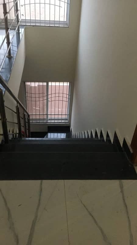 10 Marla Corner House For Sale In Allama Iqbal Town 15