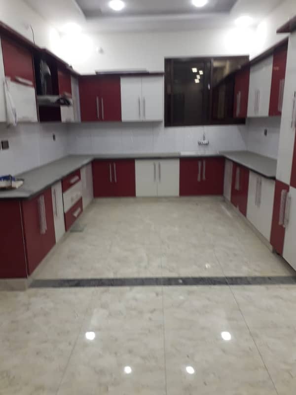 new portion three bed dd for rent in johar 0