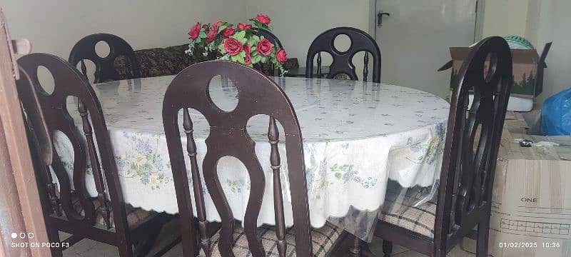 Dining Table 0