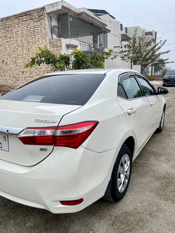 Toyota Corolla GLI 2015 3