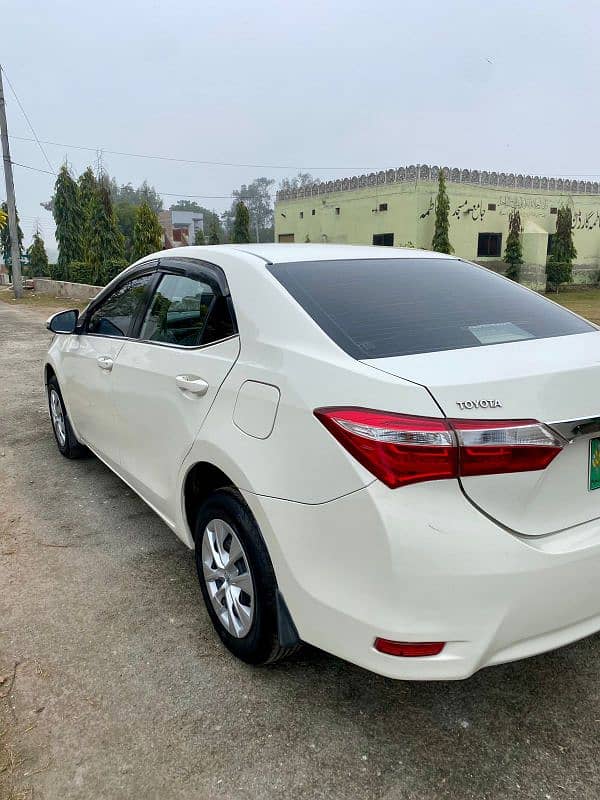 Toyota Corolla GLI 2015 4