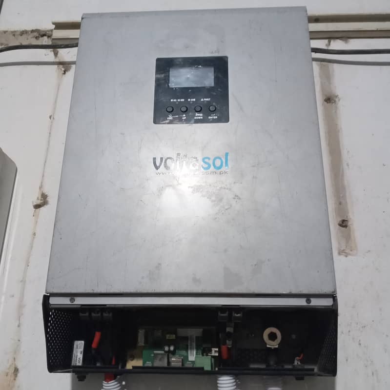 Voltasol Korean 5kvA brand solar hybird inverter 1