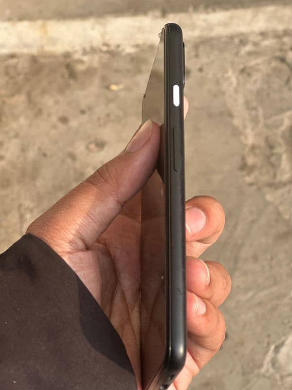 Google pixel 4a5g 1