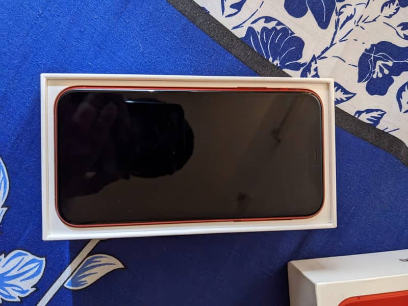 Apple iPhone 11 PTA 64 GB 2