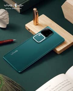 Vivo V30 green