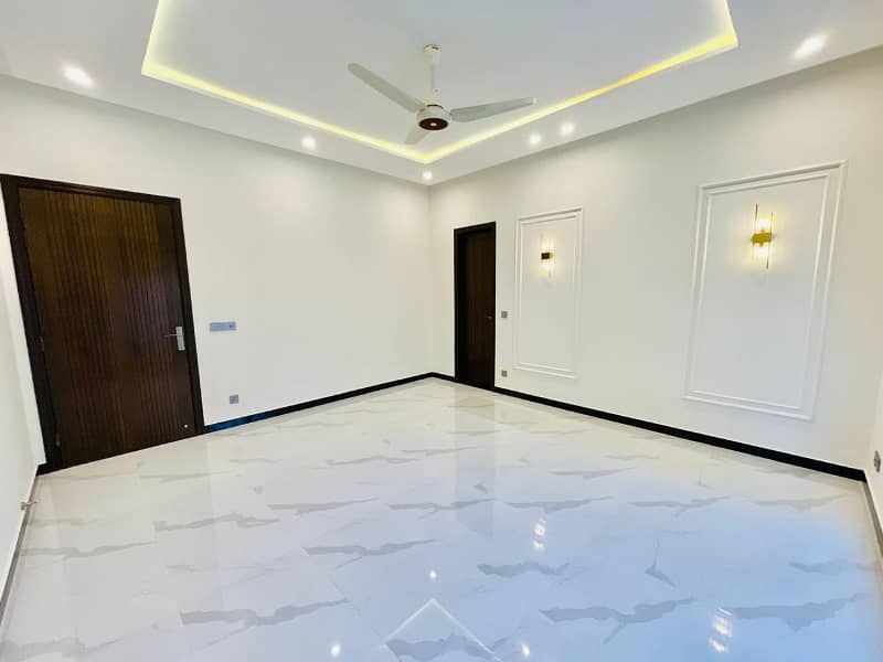 Your Dream Home Awaits: Luxurious 1 Kanal House in Citi Housing Jhelum 5