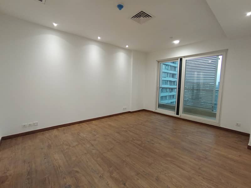 1 Bed With Maid Room Full Luxurious Apartment Available For Rent And Facing Park Corners. 3