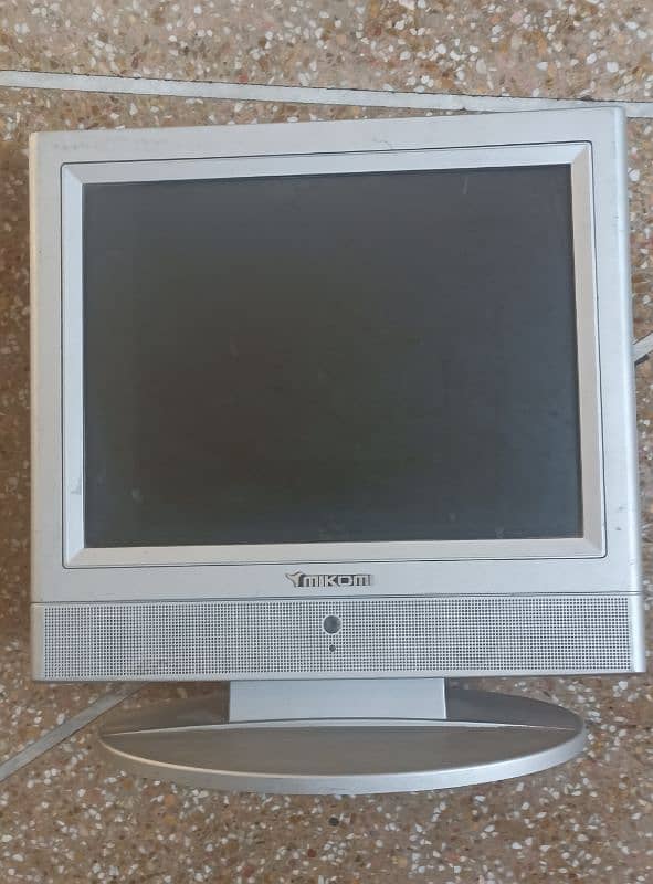 15 Inches TV + Computer LCD 0