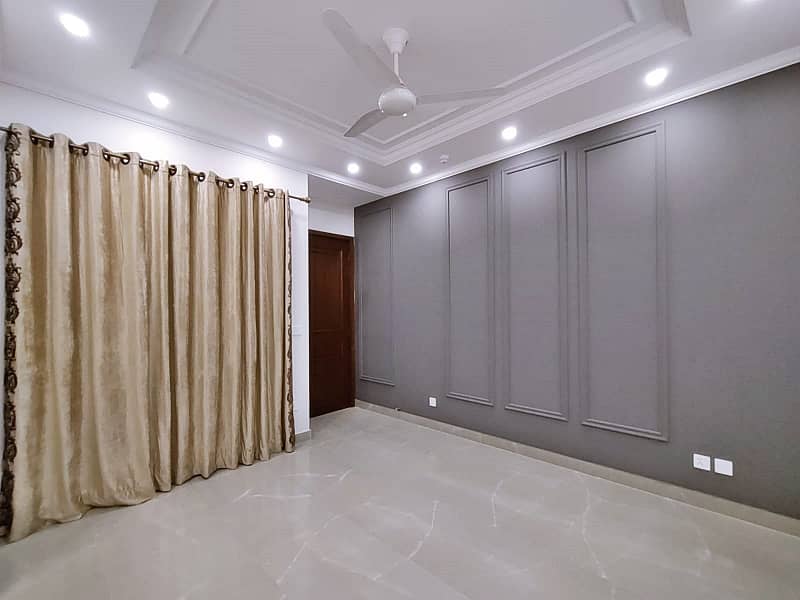 20 Marla Super Hot Located Bungalow A/c Install Is Available For Rent In The Best Block Of DHA 6 Lahore 15