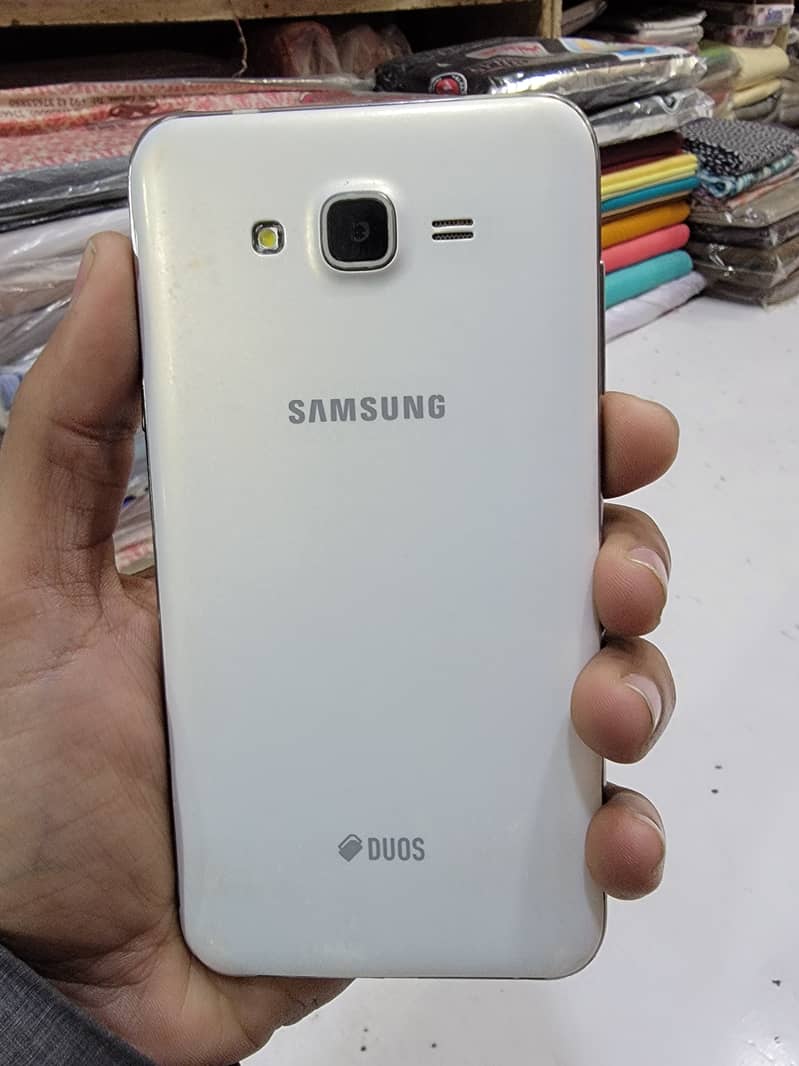 Samsung J7 1