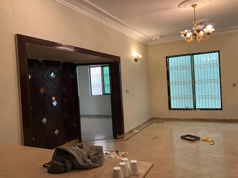 silent commercial independent 240 yards bungalow for rent in johar 1