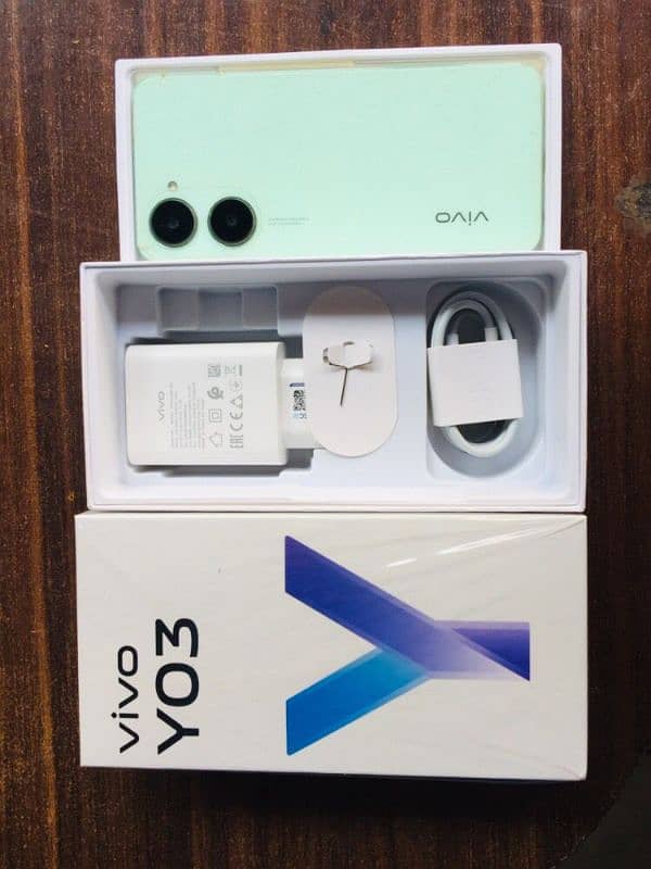 VIVO Y03 10