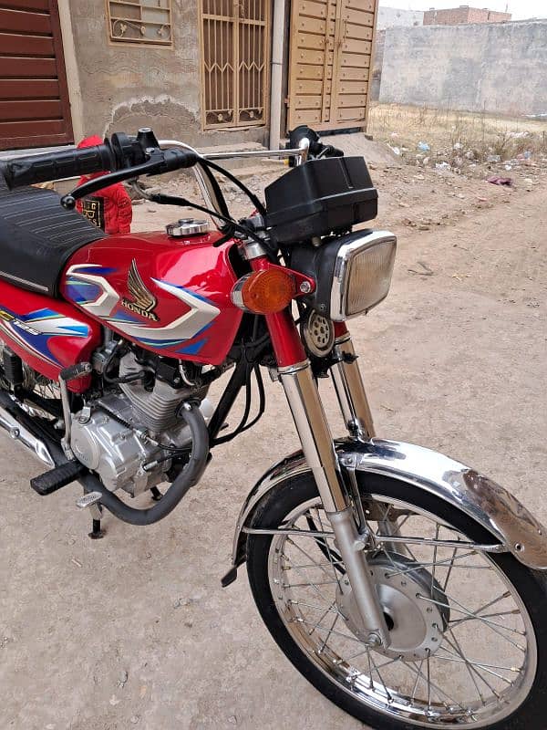 Honda 125 2022 model 10/08 19k driven 6