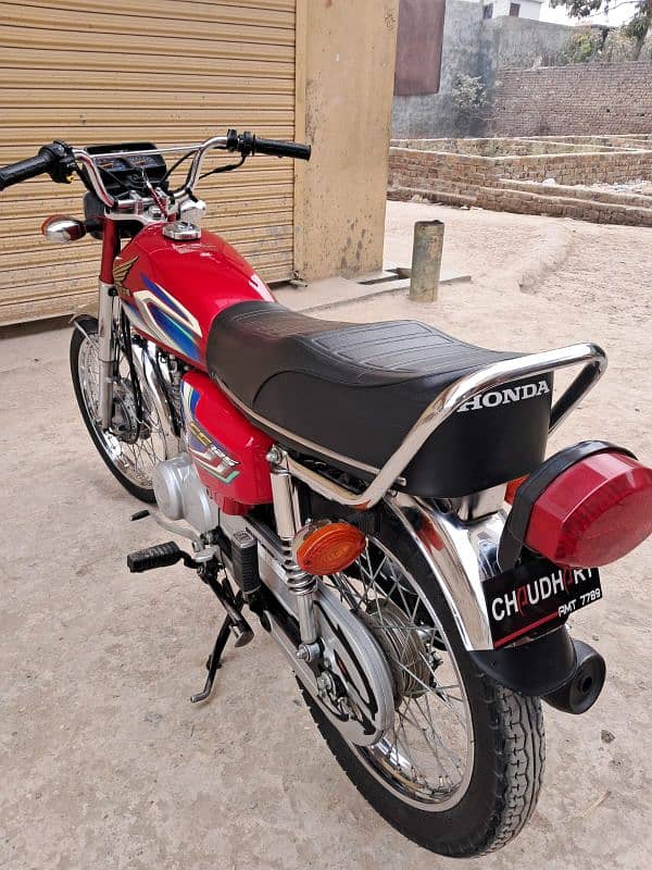 Honda 125 2022 model 10/08 19k driven 7