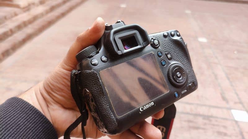 Canon 6D DSLR for Urgent Sale 9/10 4