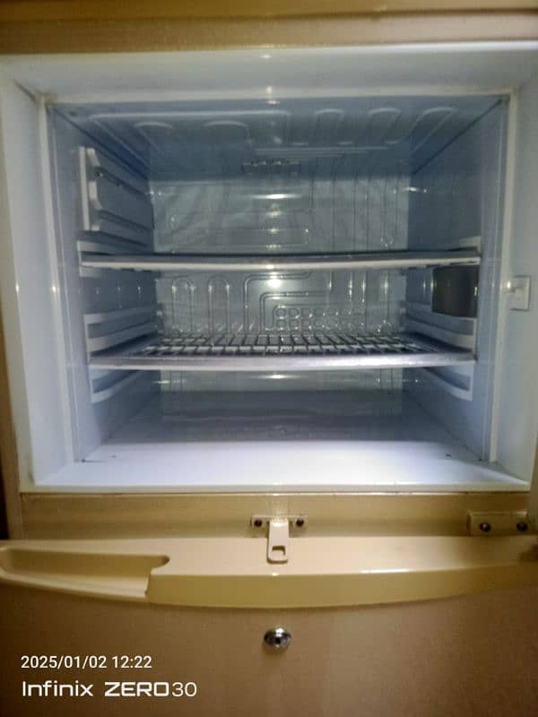 PEL refrigerator for sale GOOD CONDITION 2