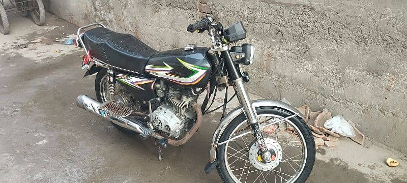 honda CG 125  black color 0