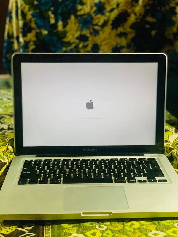 Apple MacBook pro model 2012   0’3.4. 6.4. 4.77. 315 1