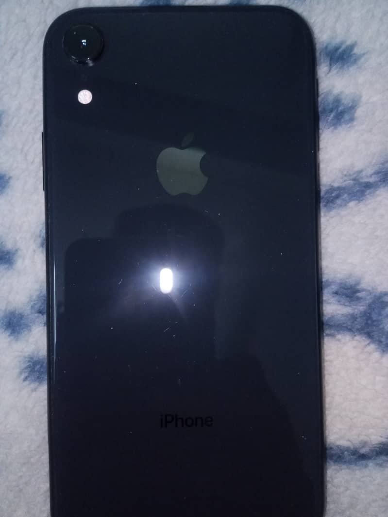 Apple iPhone XR 4