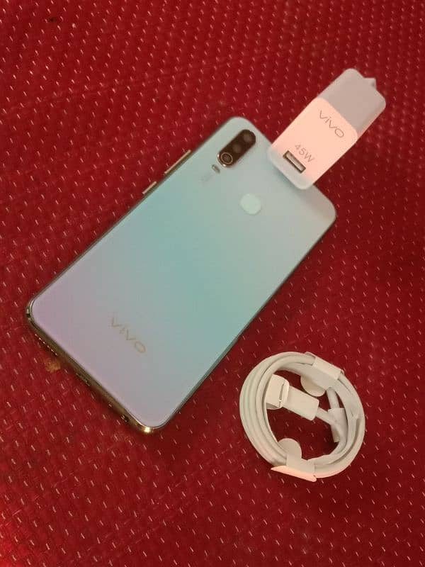 vivo y17.8/256gb pta approved 03476999167call/watsapp 2