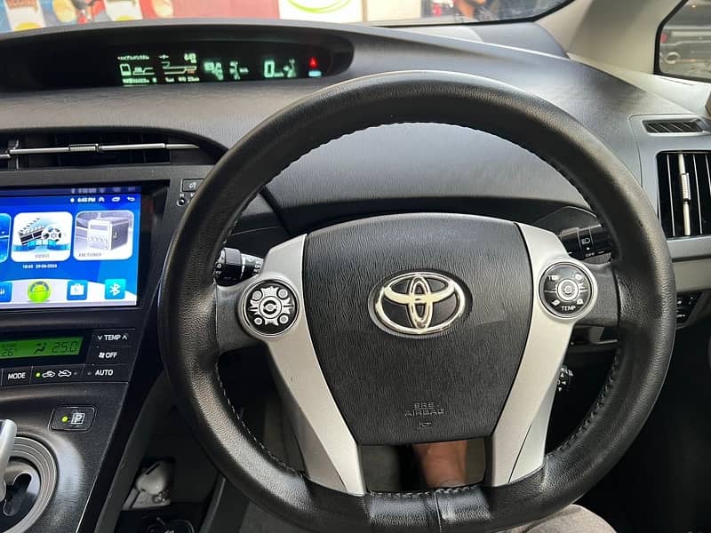 Toyota Prius 2011 6