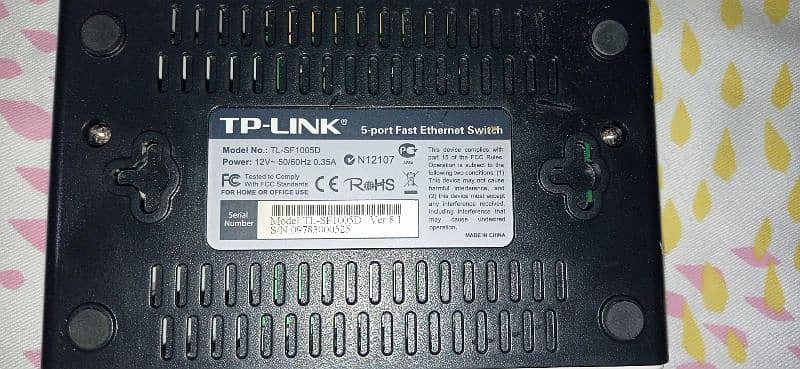 TP Link SF100 5D Switch Just like new used 1 month only 4