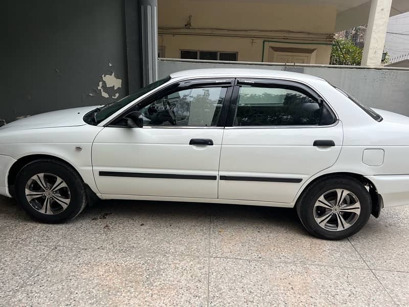 Suzuki Baleno 2003 10