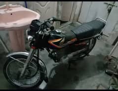 Honda CG 125 2018 model bike for urgent sale call on 0318,4661884