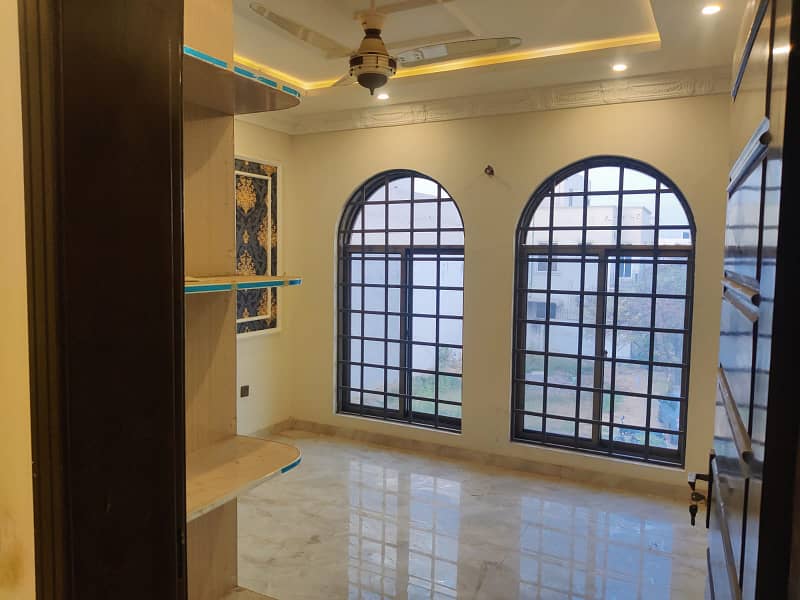 7 MARLA HOUSE FOR SALE M7A LAKECITY LAHORE 8