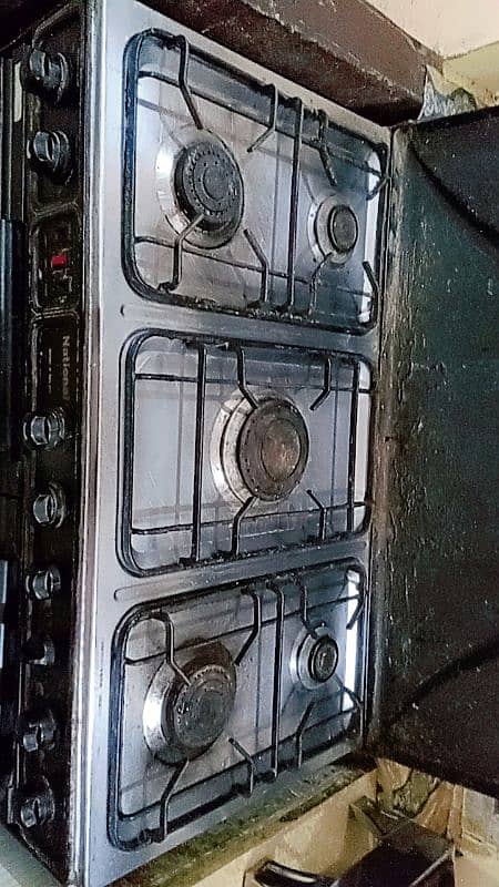 electric oven and gas burner all oky no fault 5