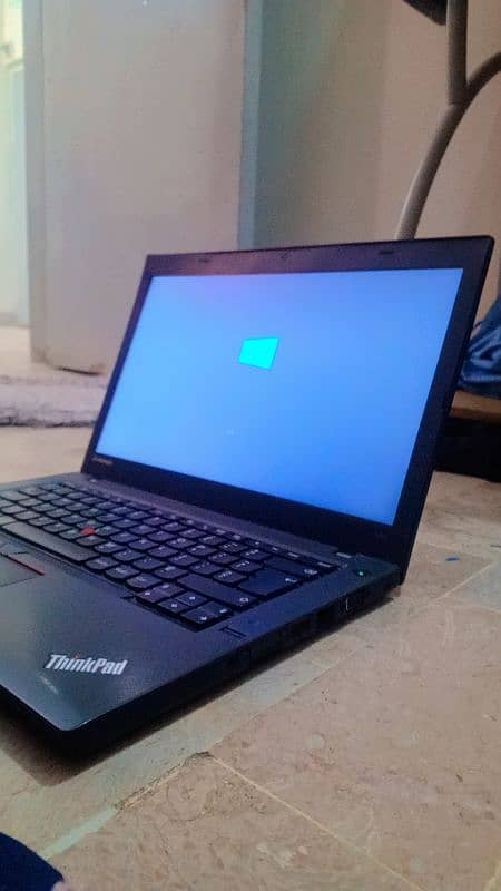 Lenovo Thinkpad t450 i5 5th gen 12 gb ram 500 gb hdd 2