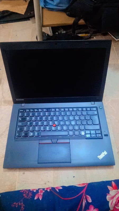 Lenovo Thinkpad t450 i5 5th gen 12 gb ram 500 gb hdd 5