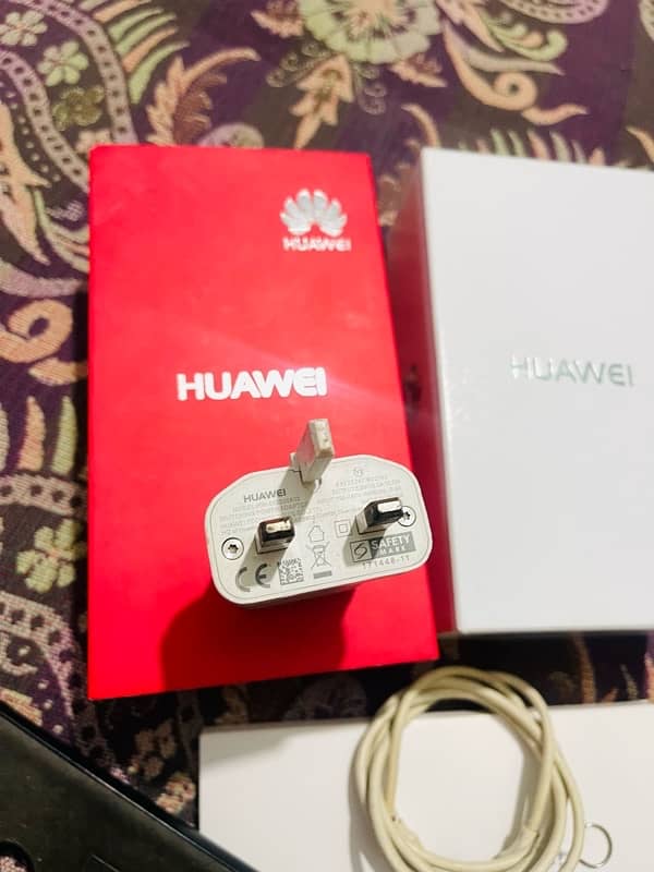 Huawei Y7 prime (3gb/32gb)urgent Sale. 0/3/0/6/4/3/9/8/4/3/0 8