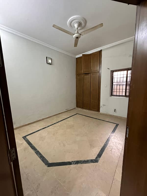 SINGLE UNIT FULL HOUSE FOR RENT LOCATION CHAKLALA SCHEME 3 2