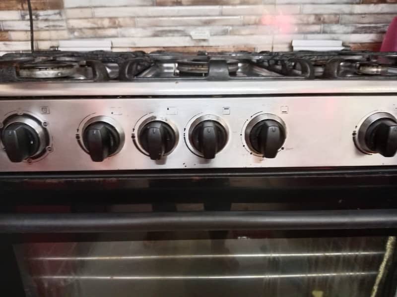 Imported 5-Burner Cooking Range | Slightly used stove 1