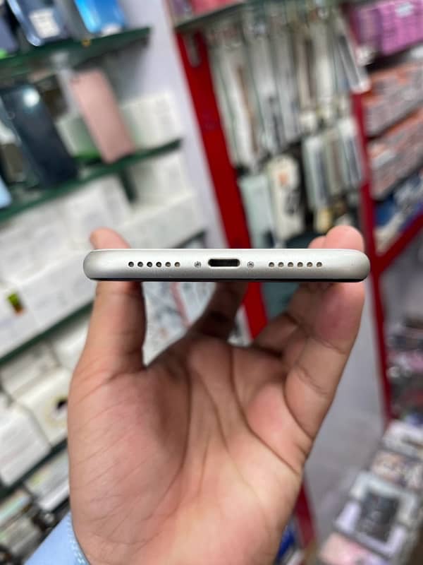 Iphone 11  128GB PTA approved 10/10 With Box All ok 1