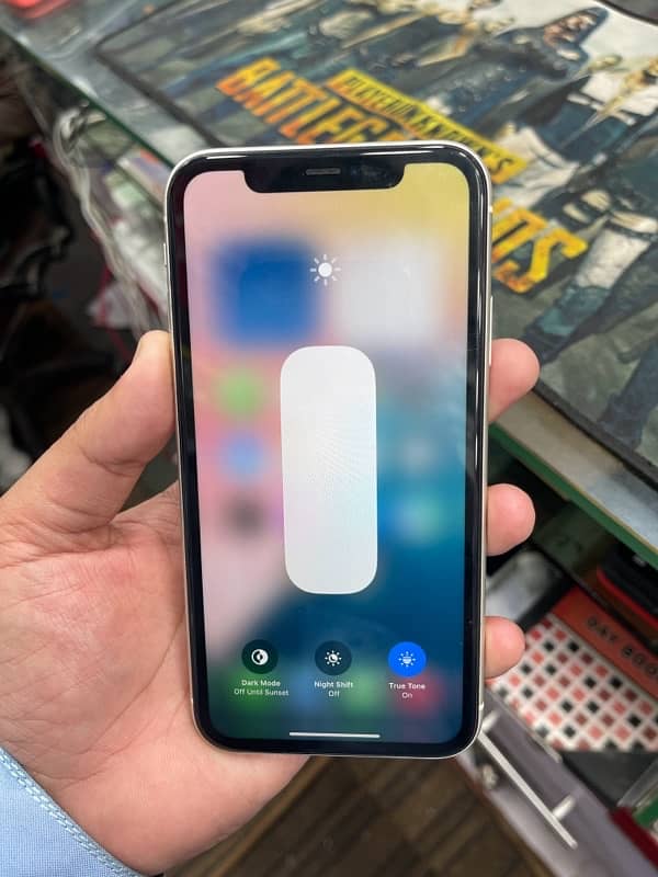 Iphone 11  128GB PTA approved 10/10 With Box All ok 5