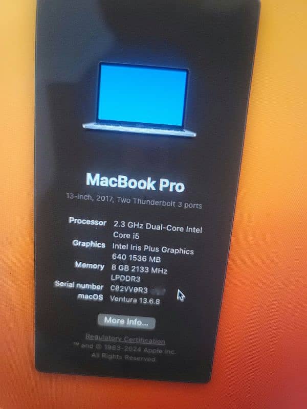 MacBook pro 2017 core i5 8 GB 256 GB 13 inch 11