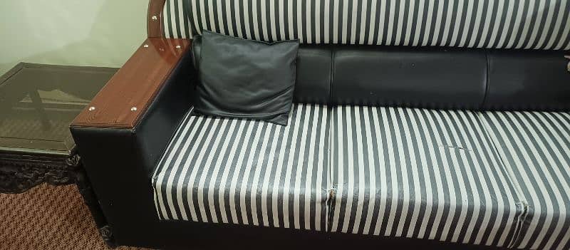 sofa set 7 seater urgent sale 2