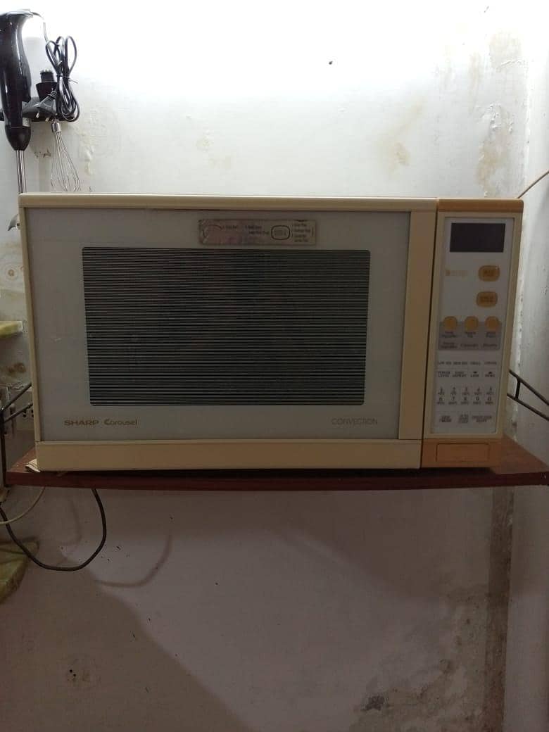 **Sharp 41L Full-Size Microwave Oven | Excellent Condition | 25K** 0