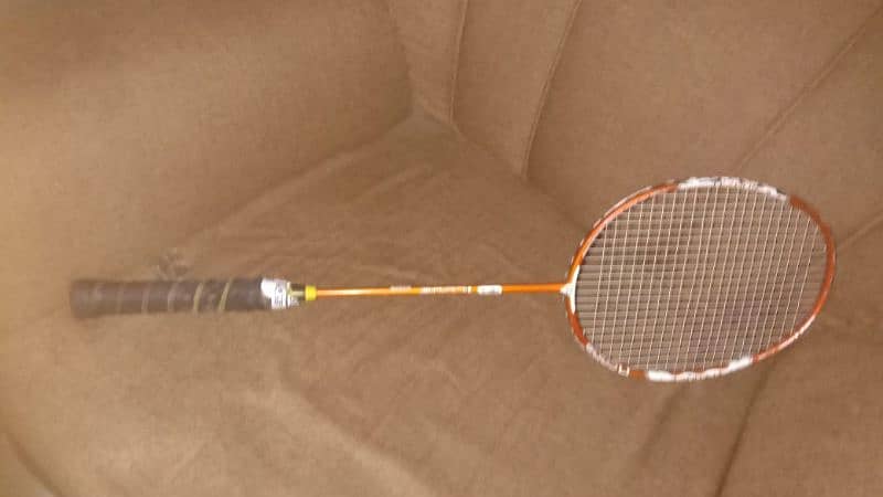 WILSON BADMINTON RACKET | 28 TO 30 LBS TENSION | 75 GRAM WEIGHT | 4