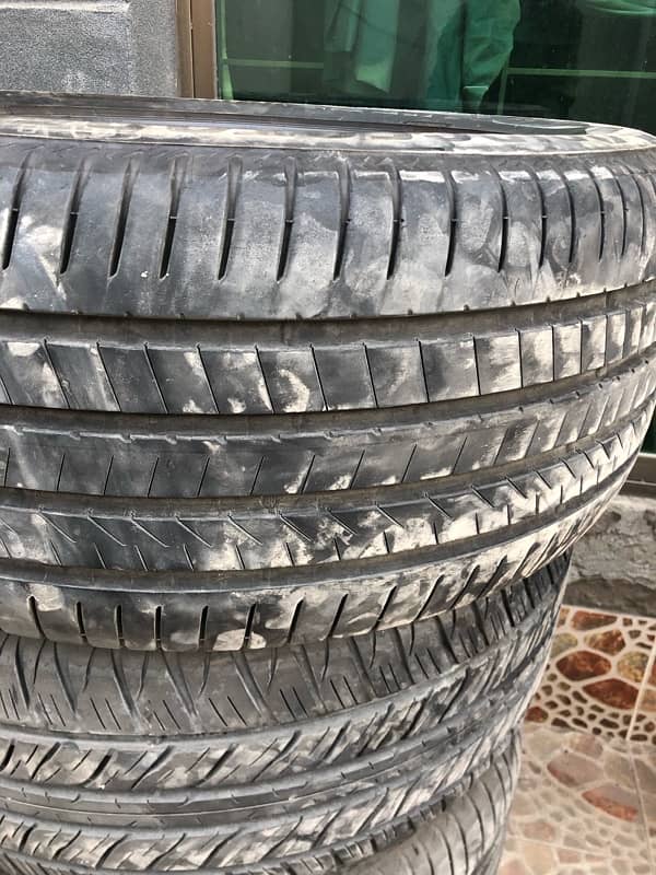 Land Cruiser V8 Tyres For Sale 1