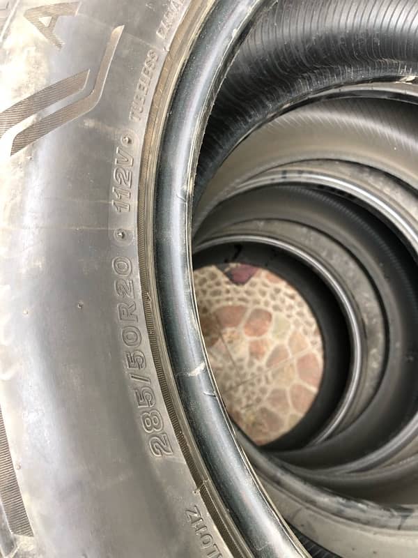 Land Cruiser V8 Tyres For Sale 3