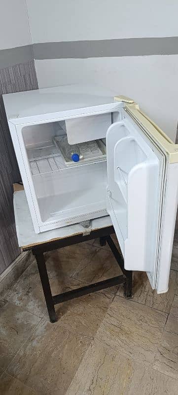 Less used Enviro new condition room fridge 2