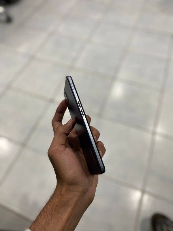 oppo f17 neat condition all ok 1